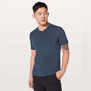 Lululemon Navy‎ V-Neck T-Shirt Est. Size Medium EUC
